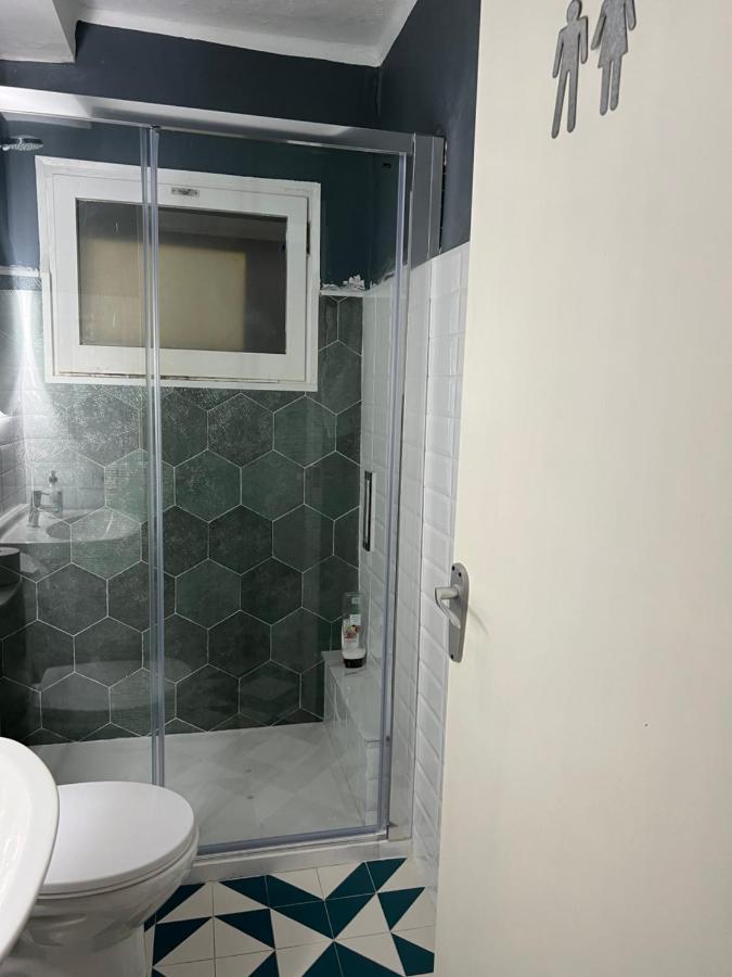 Апартаменты Habitacion Economica Фигерас Экстерьер фото